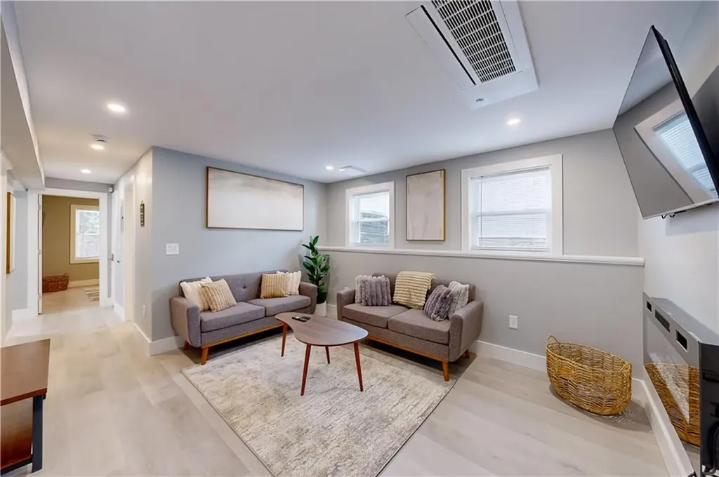 44 Hall Street Providence RI 02904