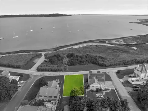 0 Common Fence Boulevard Portsmouth RI 02871