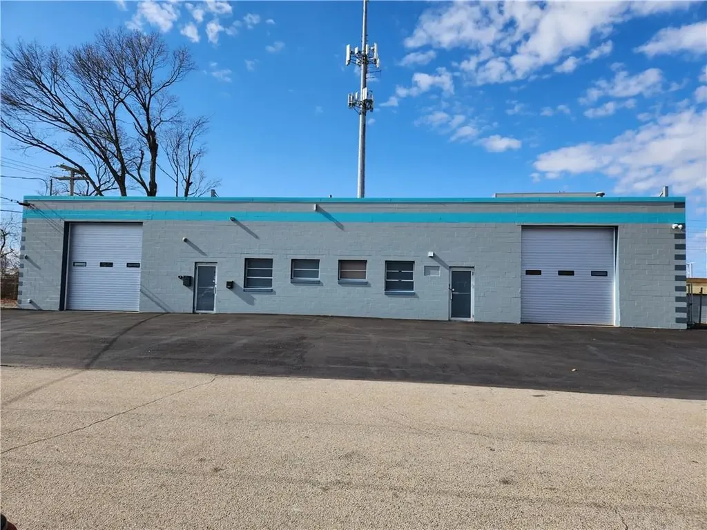 103 Glenham Avenue Warwick RI 02886