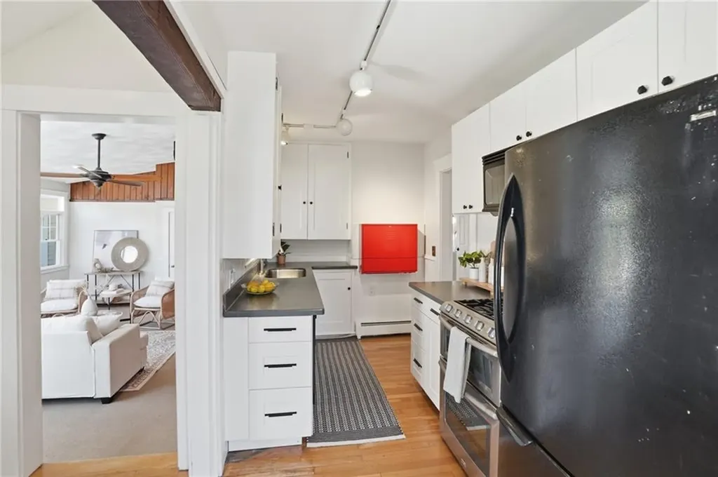 23 Richmond Avenue Barrington RI 02806