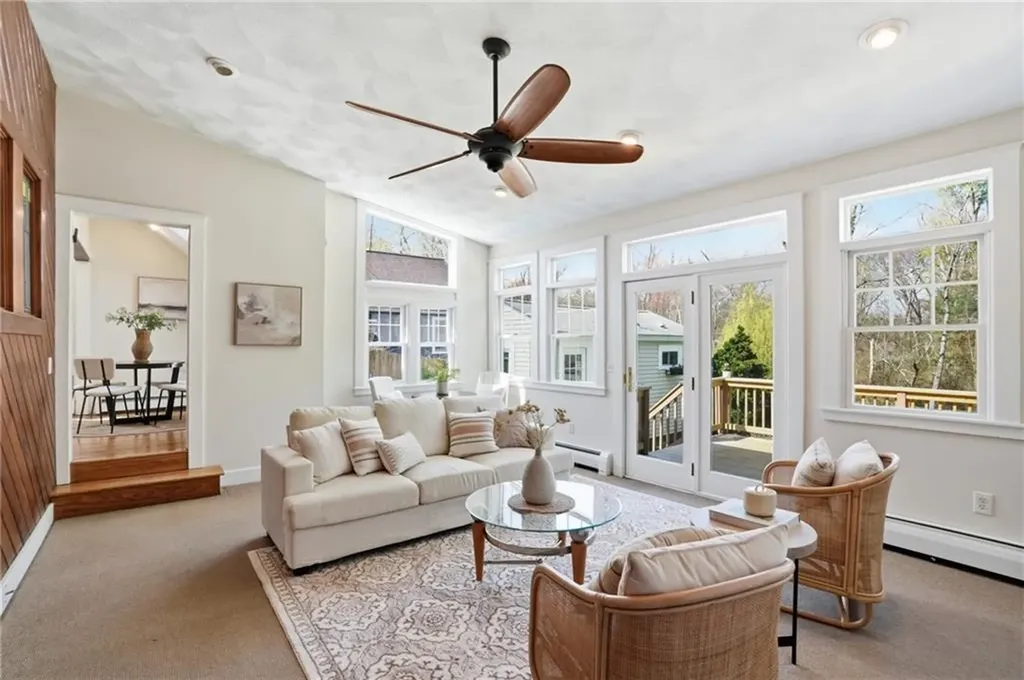 23 Richmond Avenue Barrington RI 02806