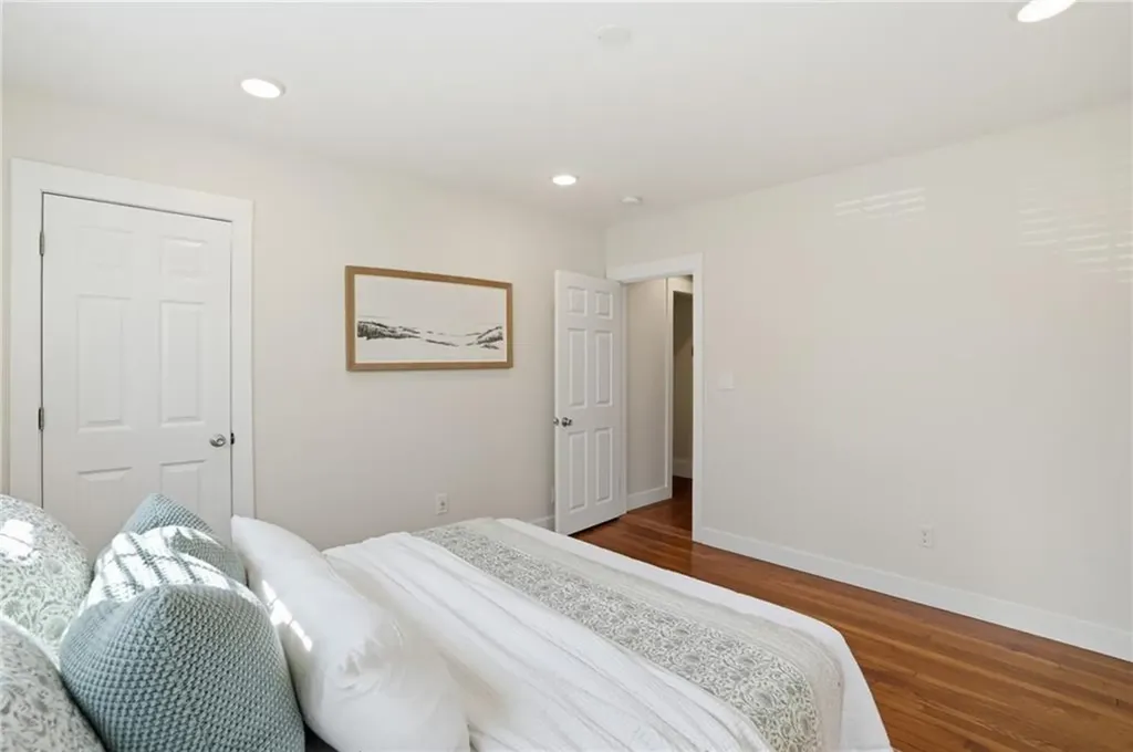 23 Richmond Avenue Barrington RI 02806