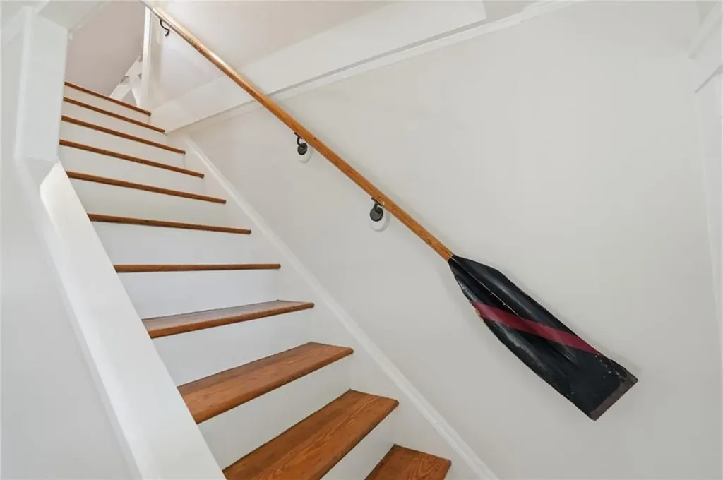 23 Richmond Avenue Barrington RI 02806