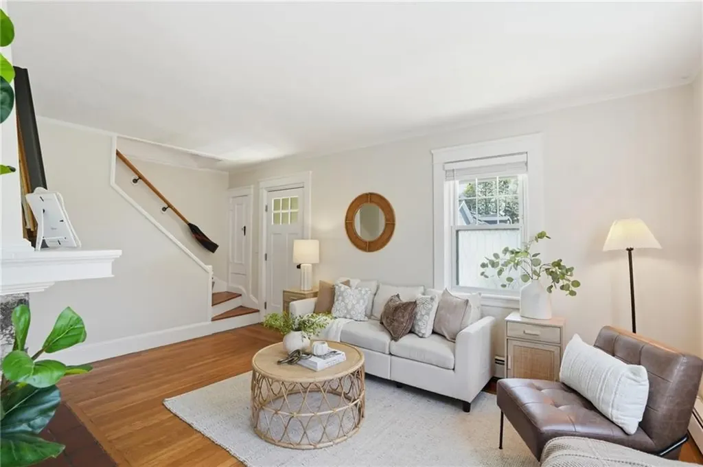 23 Richmond Avenue Barrington RI 02806