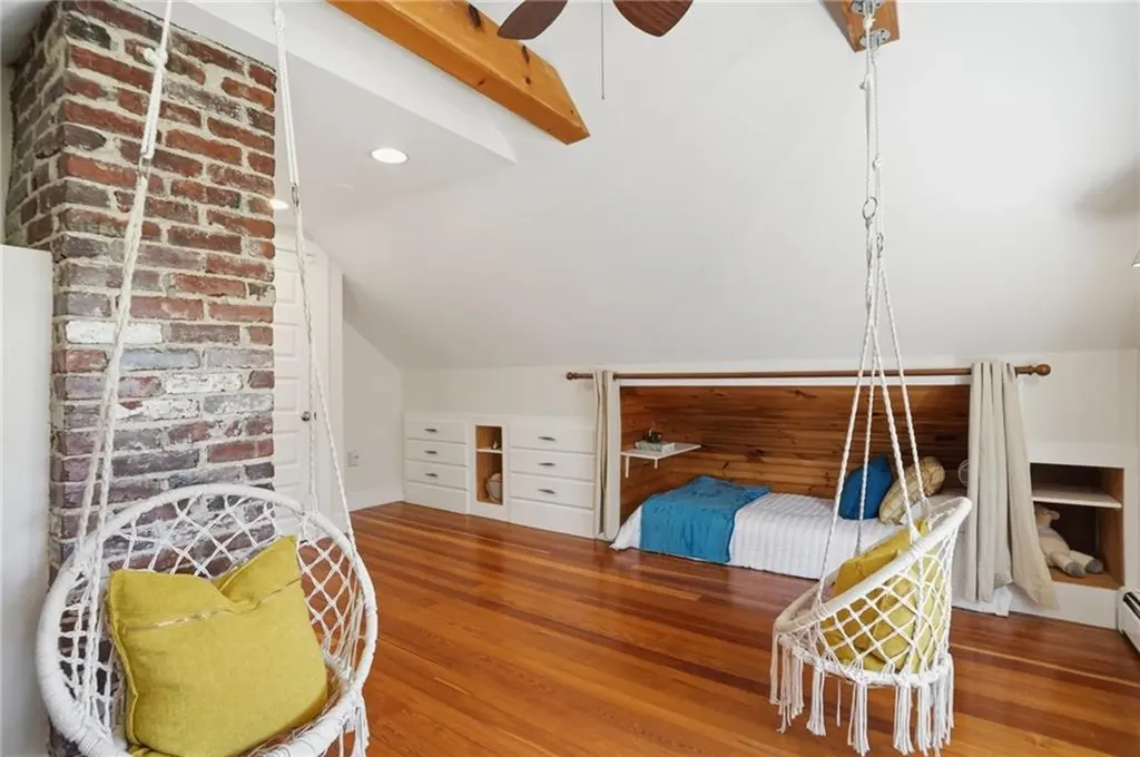 23 Richmond Avenue Barrington RI 02806