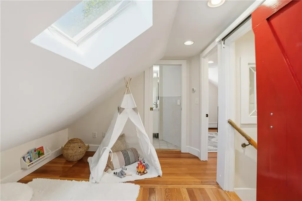 23 Richmond Avenue Barrington RI 02806