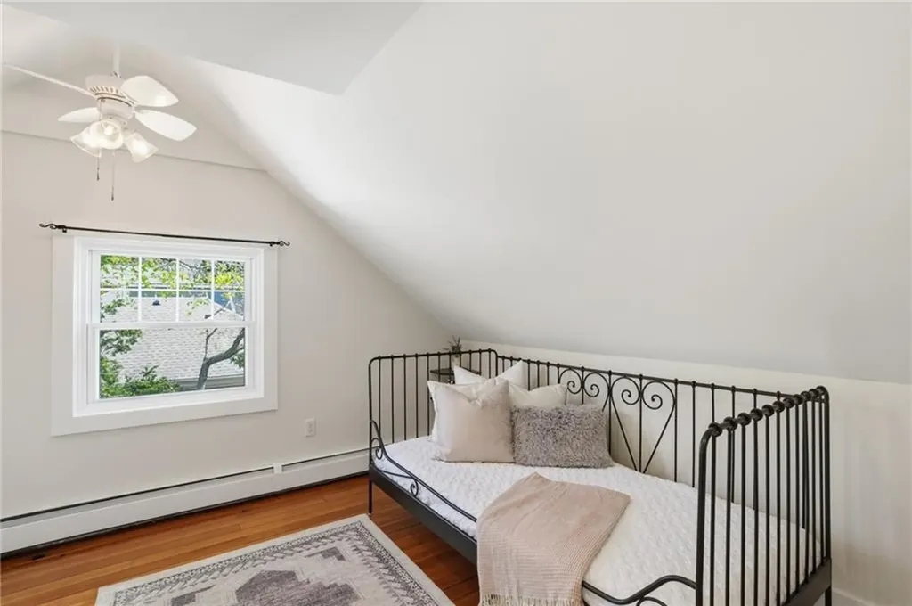 23 Richmond Avenue Barrington RI 02806