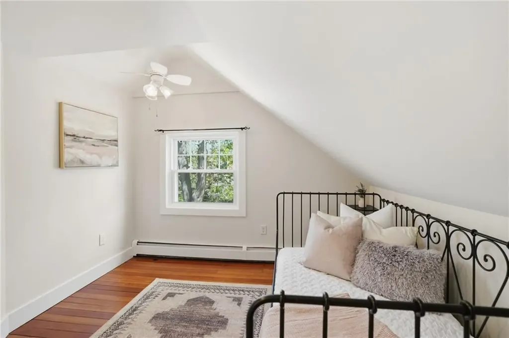 23 Richmond Avenue Barrington RI 02806