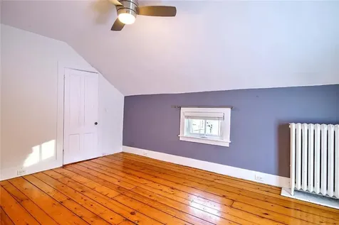 2952 East Main Road Portsmouth RI 02871