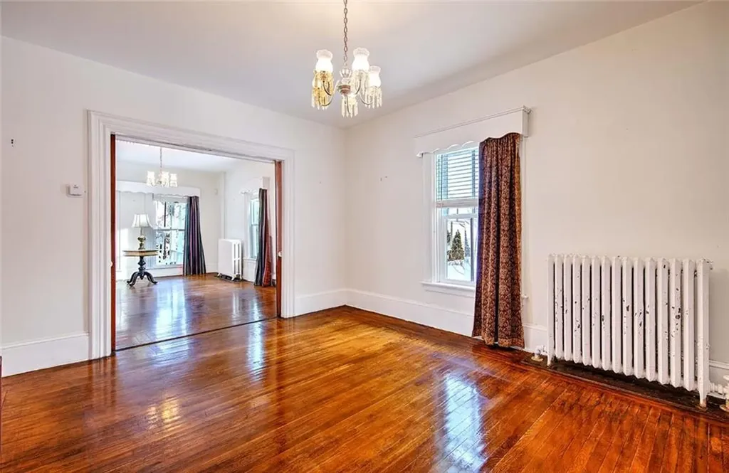 2952 East Main Road Portsmouth RI 02871