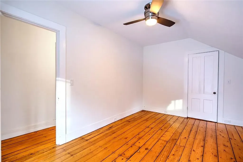 2952 East Main Road Portsmouth RI 02871