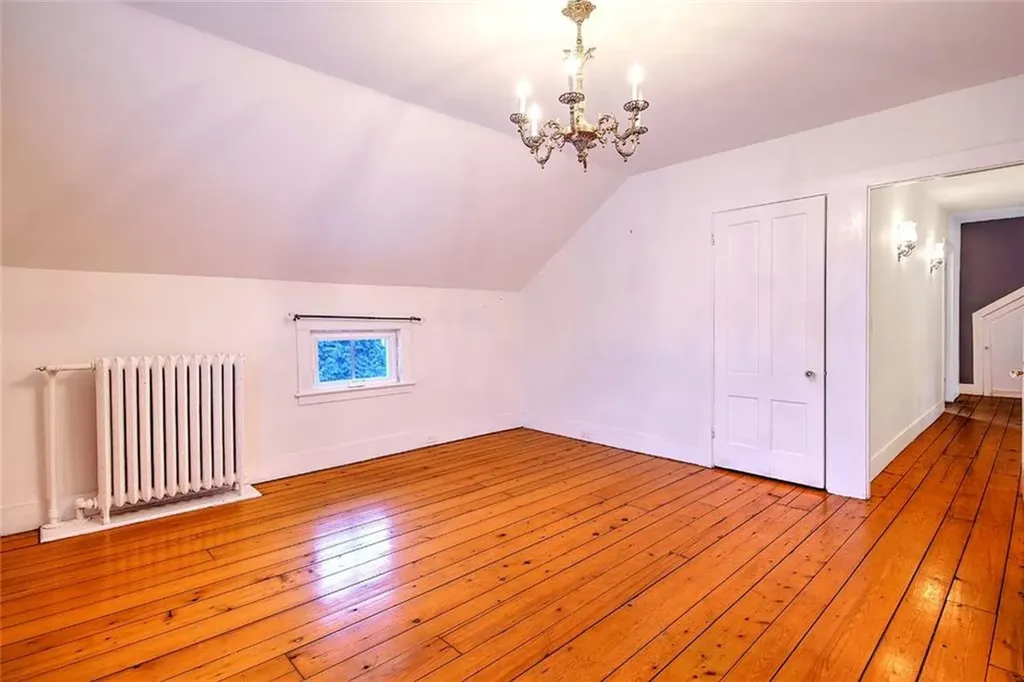 2952 East Main Road Portsmouth RI 02871