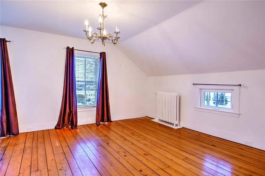 2952 East Main Road Portsmouth RI 02871