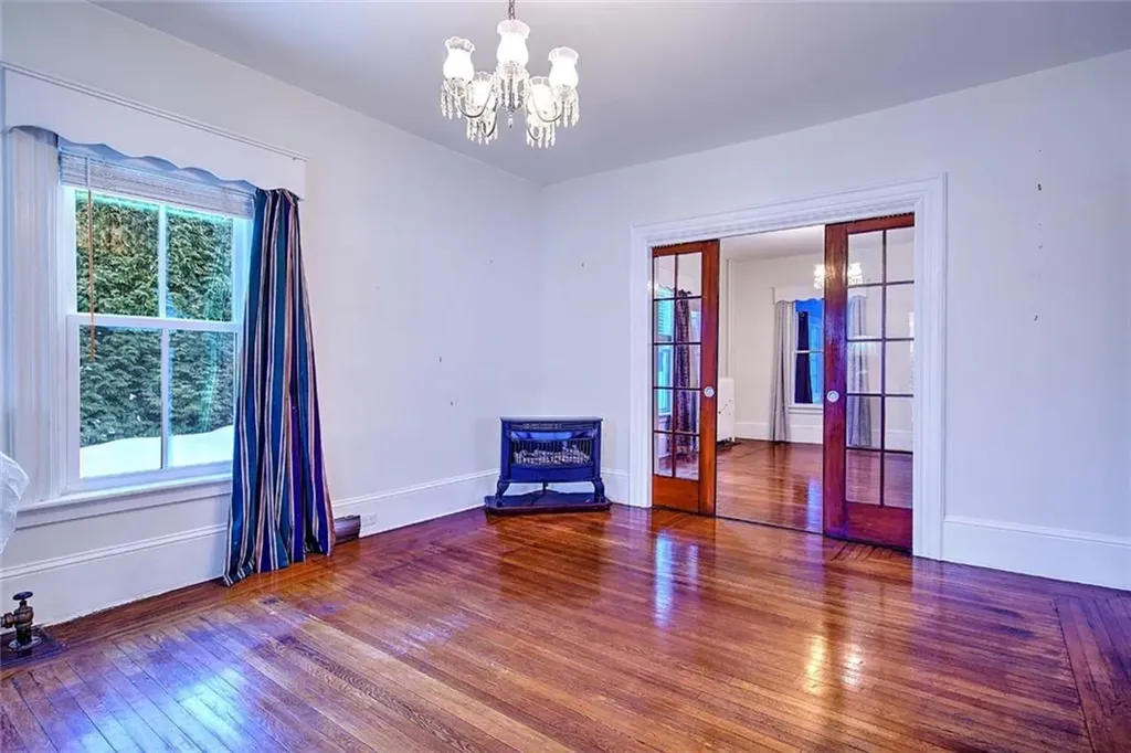 2952 East Main Road Portsmouth RI 02871