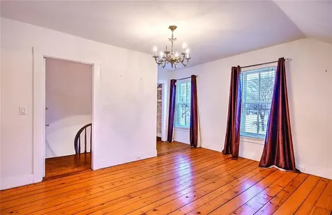 2952 East Main Road Portsmouth RI 02871