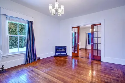 2952 East Main Road Portsmouth RI 02871