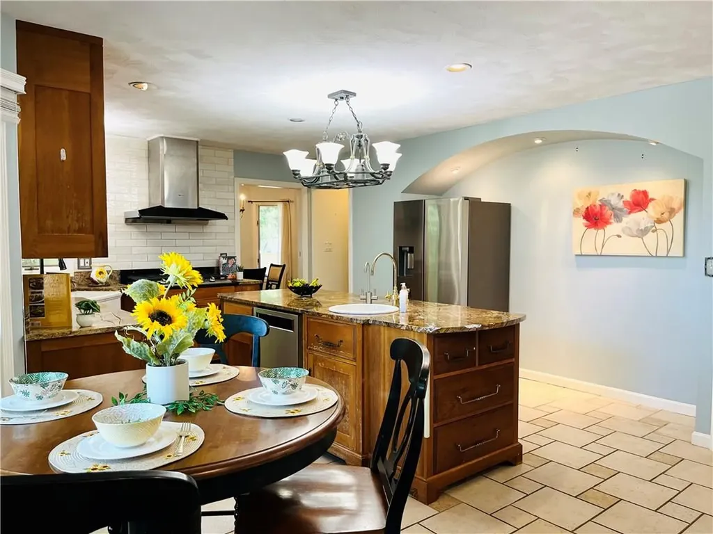 3 Sullivan Terrace Barrington RI 02806