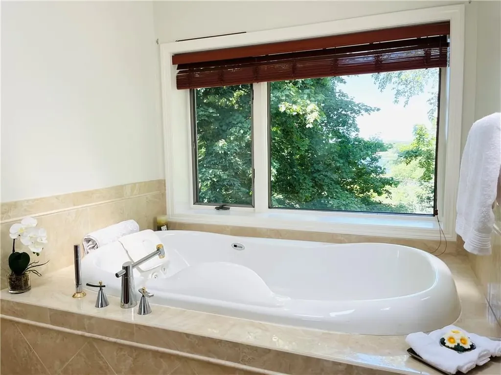 3 Sullivan Terrace Barrington RI 02806