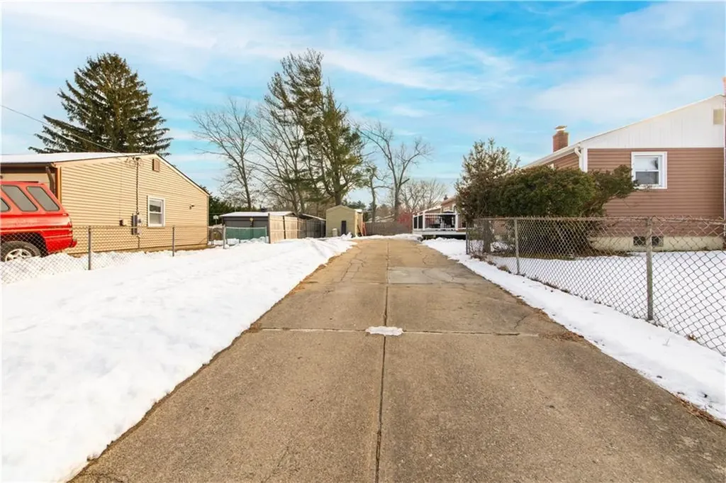 32 Lydia Road Coventry RI 02816