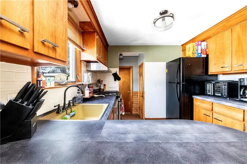 32 Lydia Road Coventry RI 02816