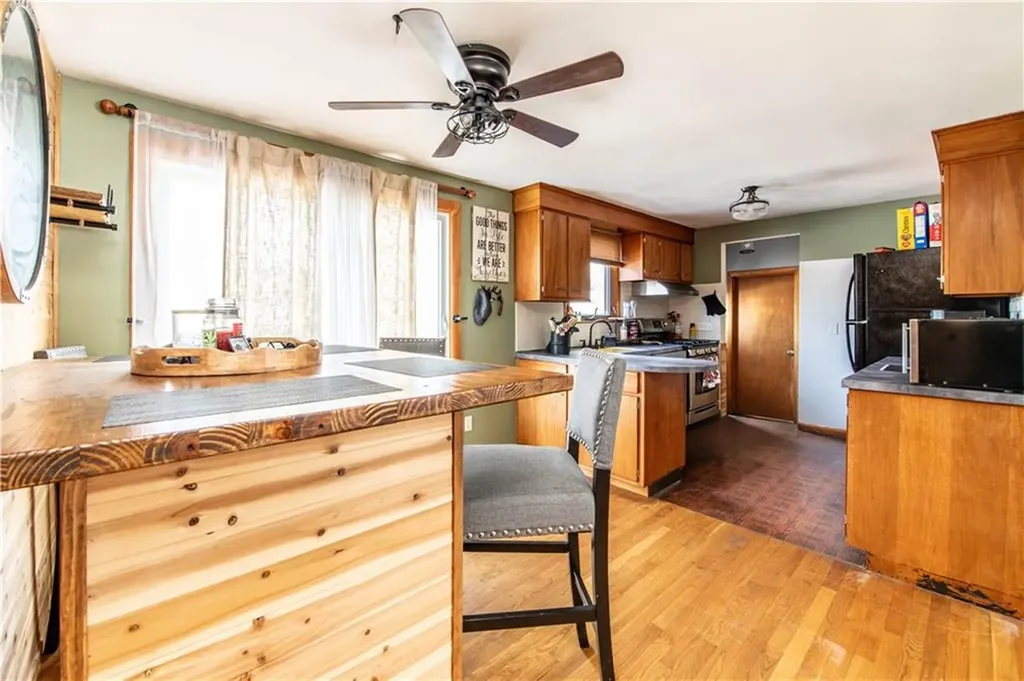 32 Lydia Road Coventry RI 02816