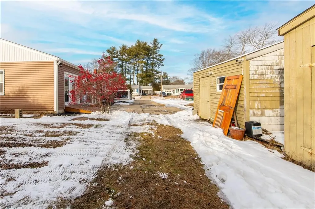 32 Lydia Road Coventry RI 02816