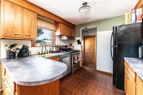 32 Lydia Road Coventry RI 02816