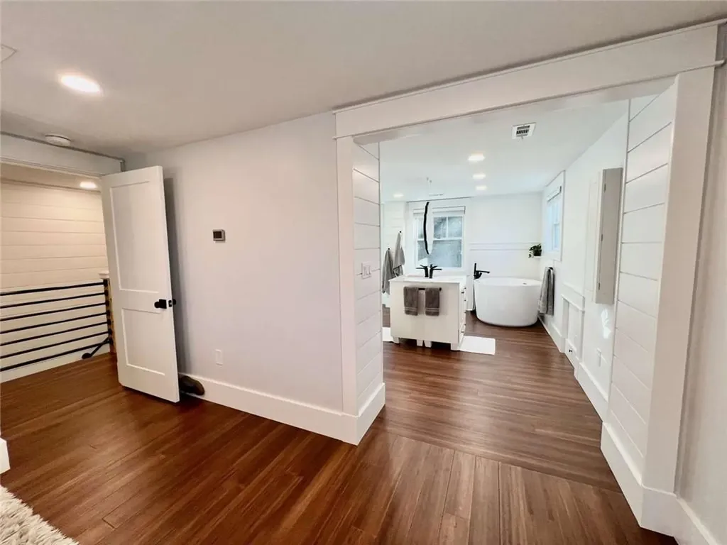 54 Isabelle Drive Narragansett RI 02882