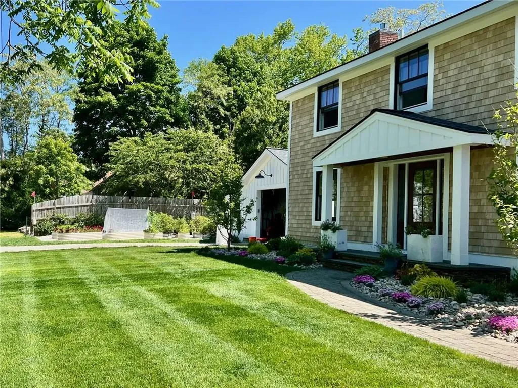 54 Isabelle Drive Narragansett RI 02882