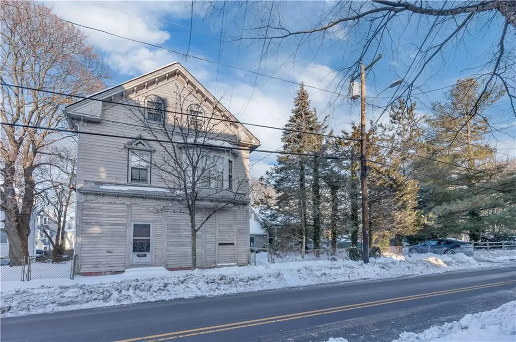 873 Douglas Avenue Providence RI 02908