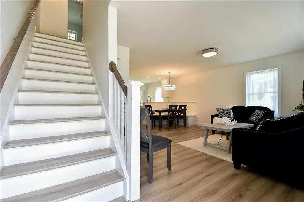 107 Coburn Street Warwick RI 02889