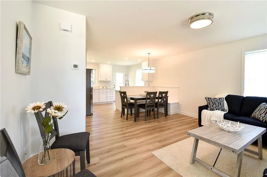 107 Coburn Street Warwick RI 02889