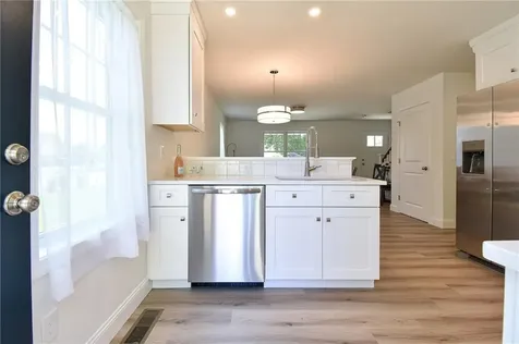 107 Coburn Street Warwick RI 02889