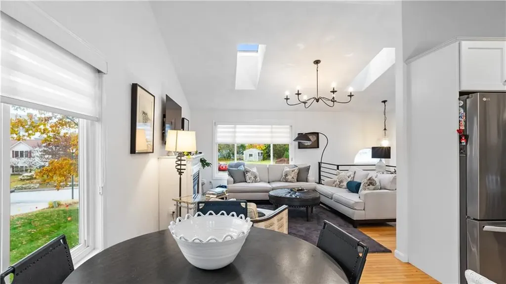 27 Great Oak Drive Warwick RI 02886