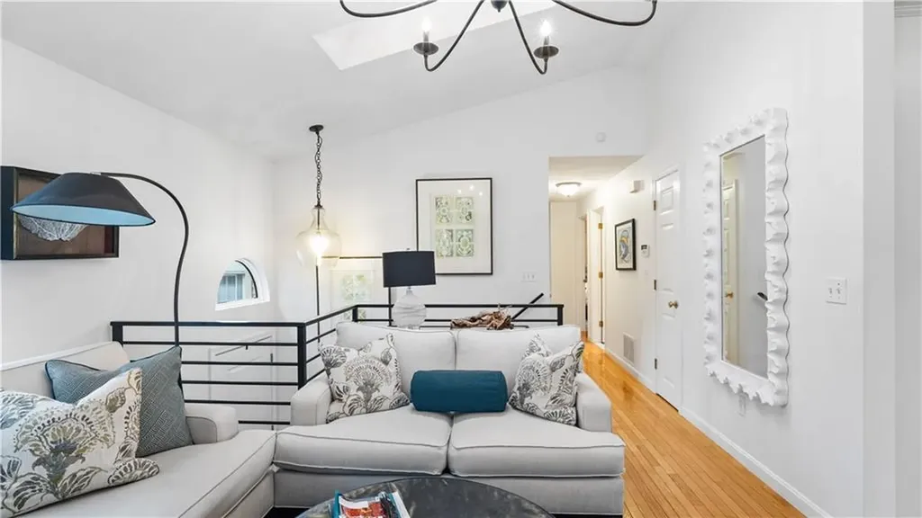 27 Great Oak Drive Warwick RI 02886