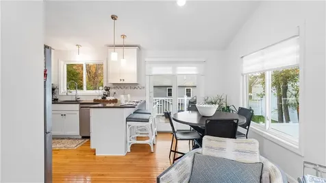 27 Great Oak Drive Warwick RI 02886