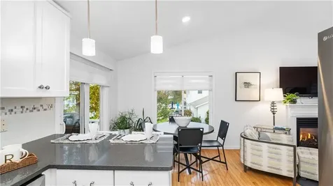 27 Great Oak Drive Warwick RI 02886