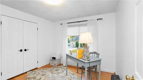 27 Great Oak Drive Warwick RI 02886