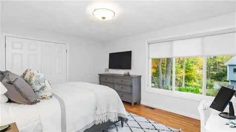 27 Great Oak Drive Warwick RI 02886