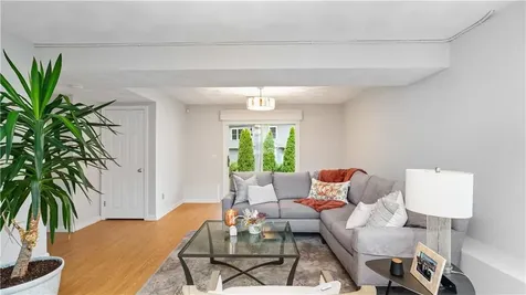 27 Great Oak Drive Warwick RI 02886