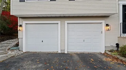 27 Great Oak Drive Warwick RI 02886