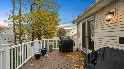 27 Great Oak Drive Warwick RI 02886