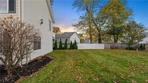 27 Great Oak Drive Warwick RI 02886