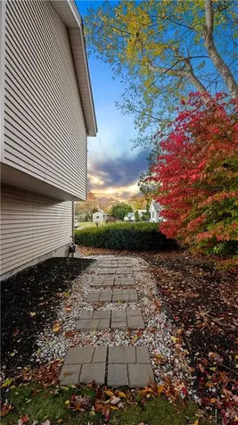 27 Great Oak Drive Warwick RI 02886