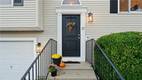 27 Great Oak Drive Warwick RI 02886