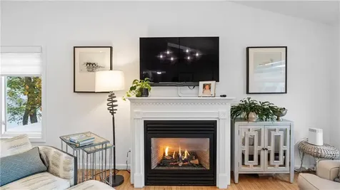 27 Great Oak Drive Warwick RI 02886