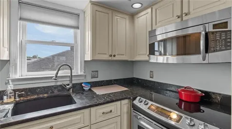 492 Thames Street Newport RI 02840