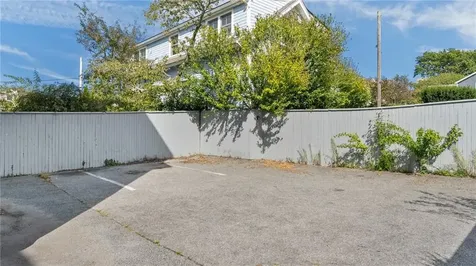 492 Thames Street Newport RI 02840