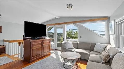 492 Thames Street Newport RI 02840