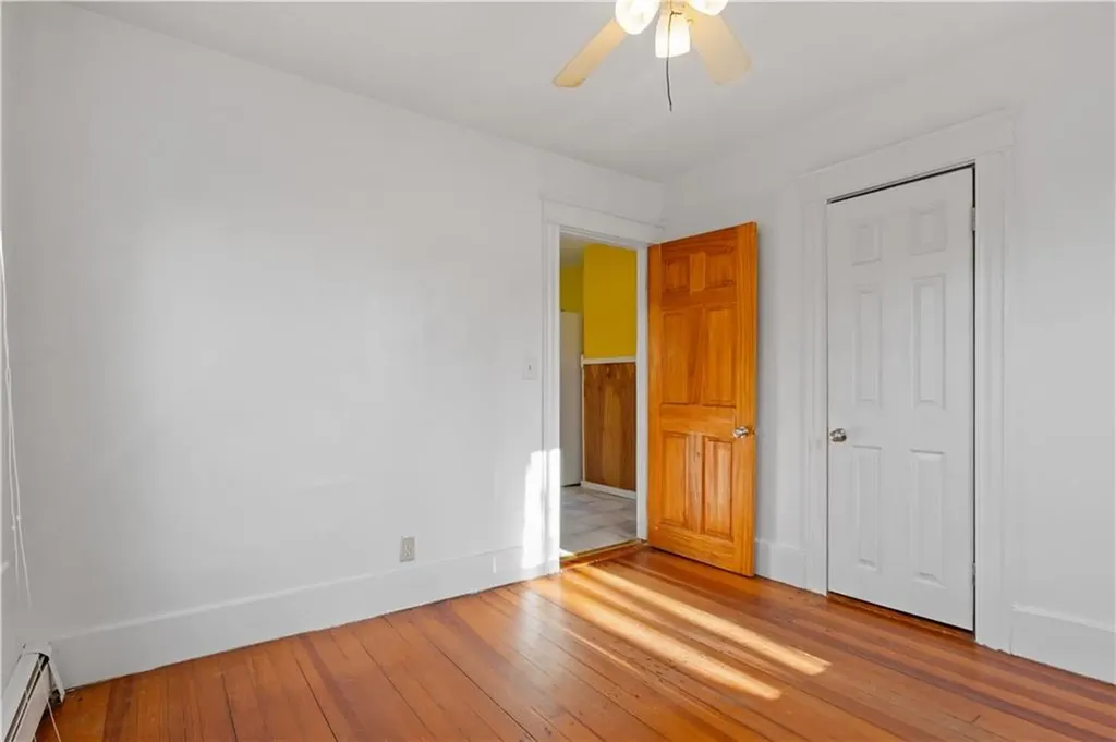 147 Warwick Street Woonsocket RI 02895